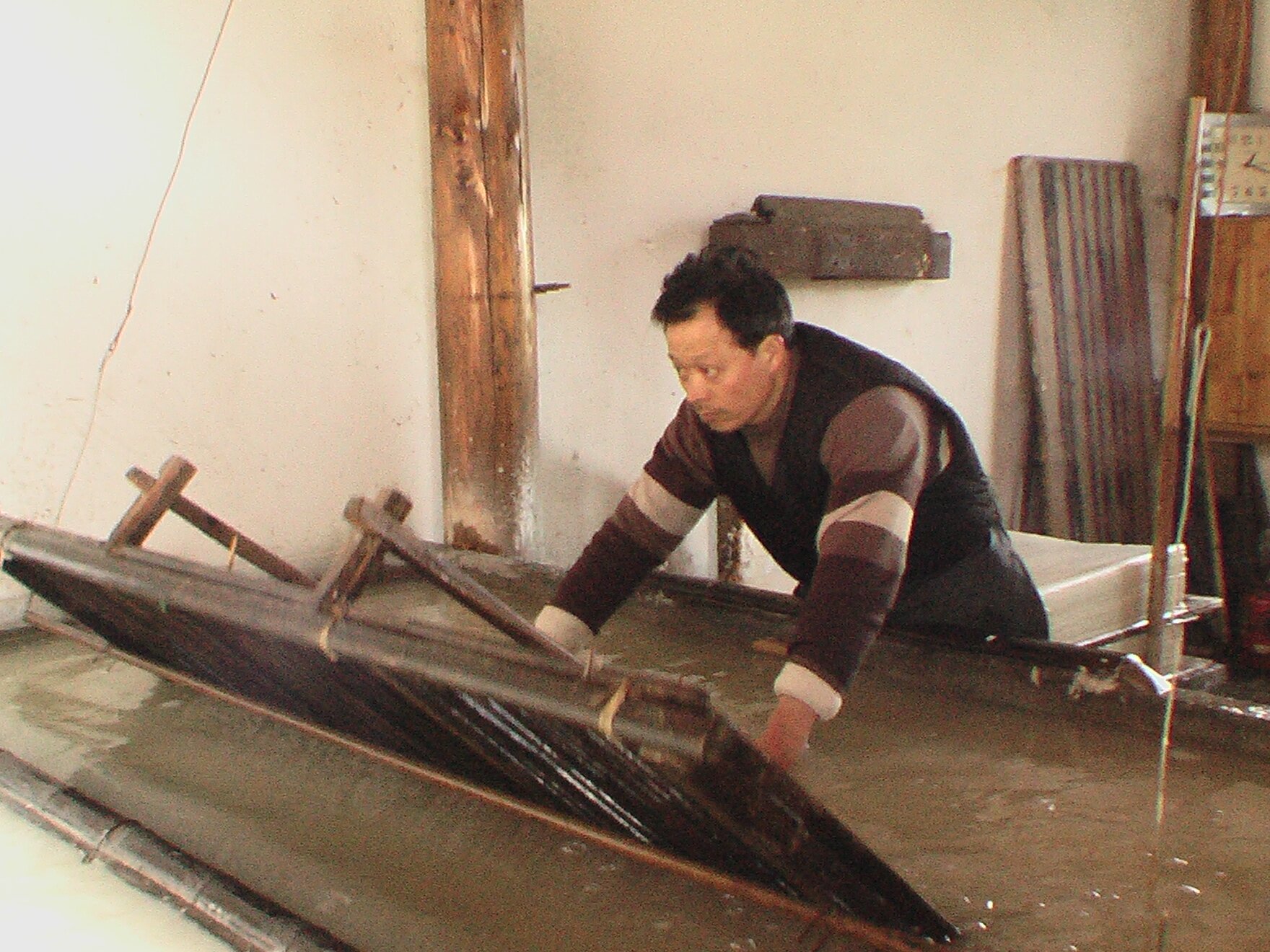 Paper making in China, the traditional way